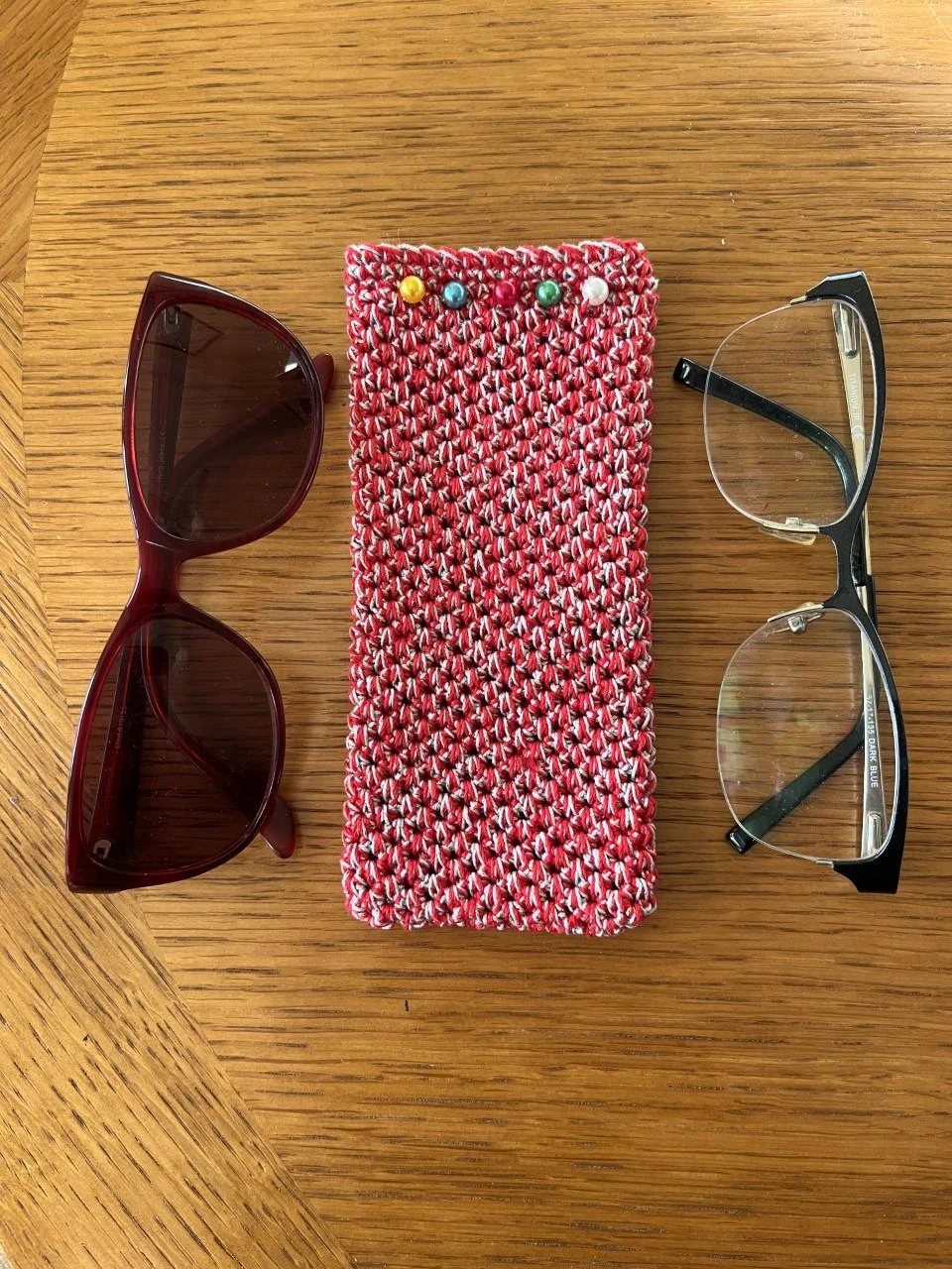 Je vends cet étui à lunettes fait main au crochet, idéal pour protéger vos acces